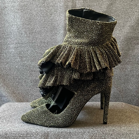 Jeffrey Campbell Black and Gold Ruffle High Heels NWOB - Picture 1 of 13
